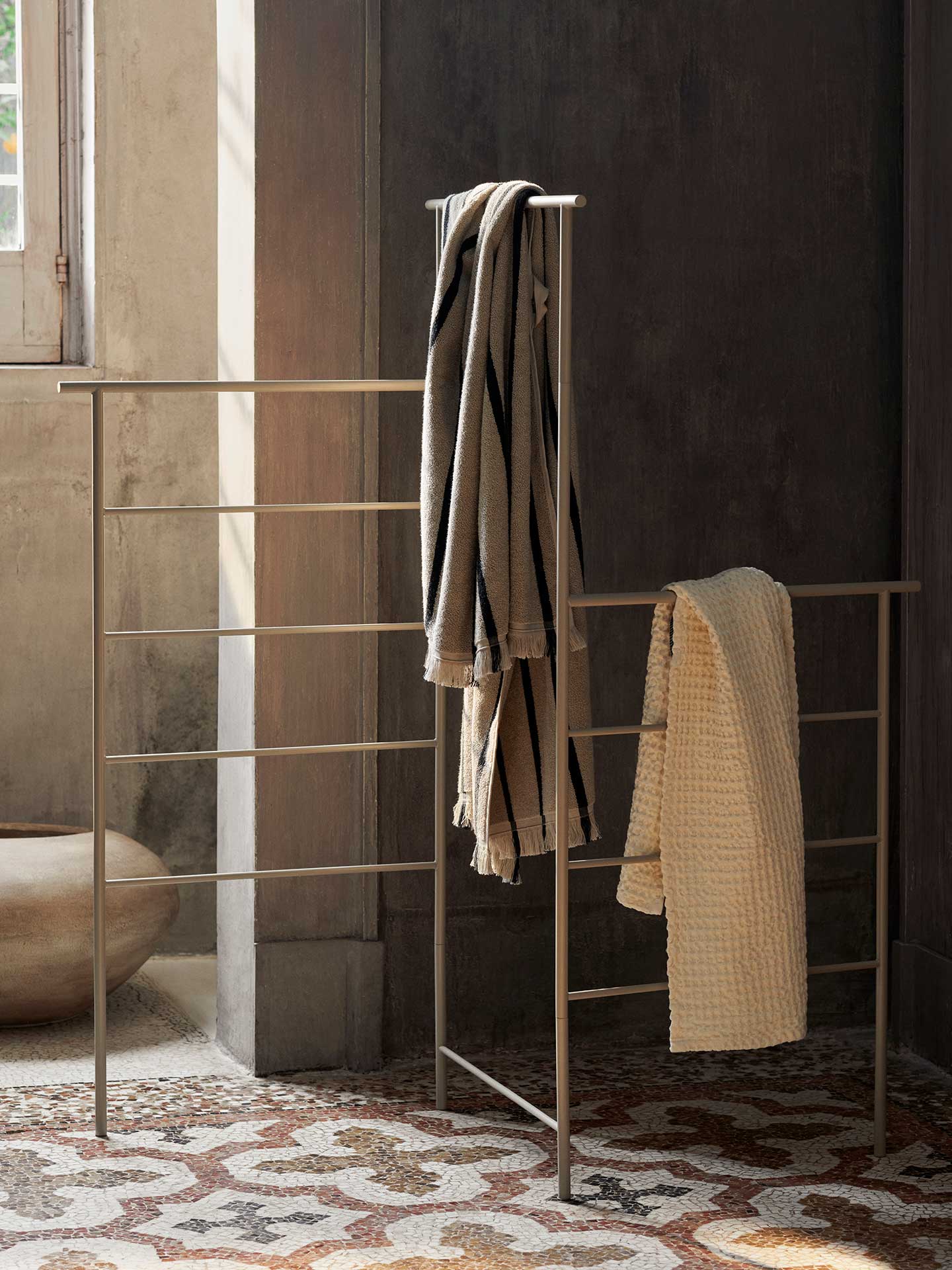 Dora Clothes Stand - More Options