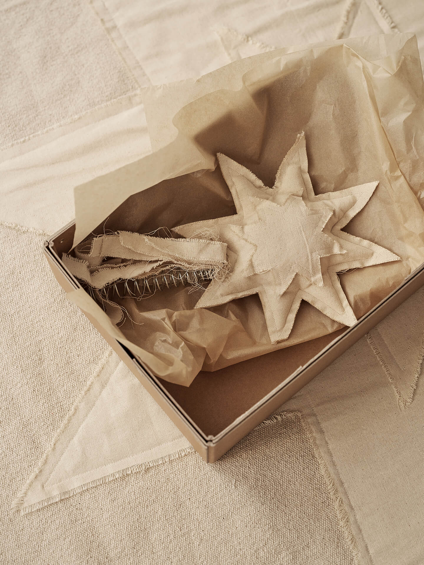 Vela Star Tree Topper