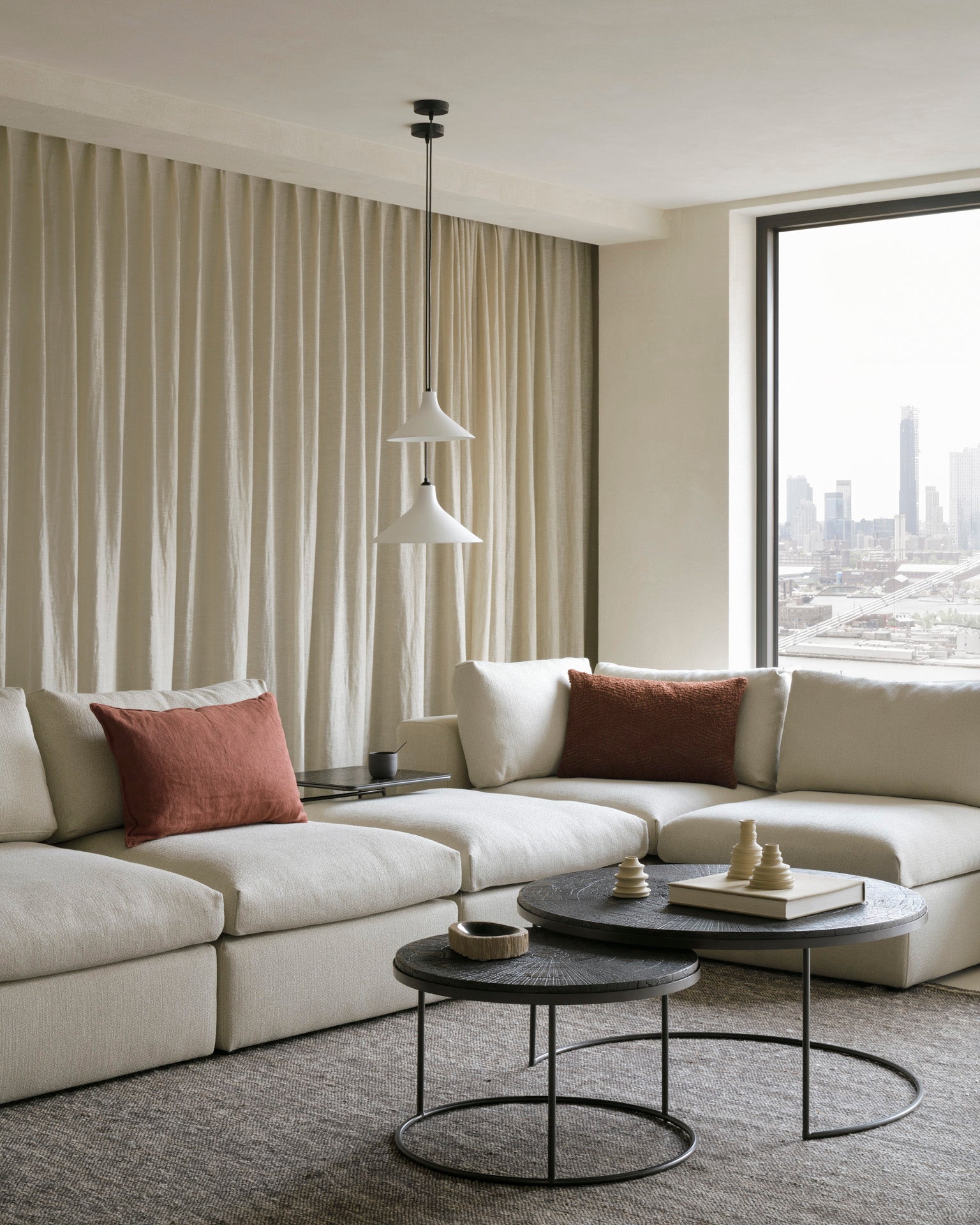 Nesting Coffee Table Set/2