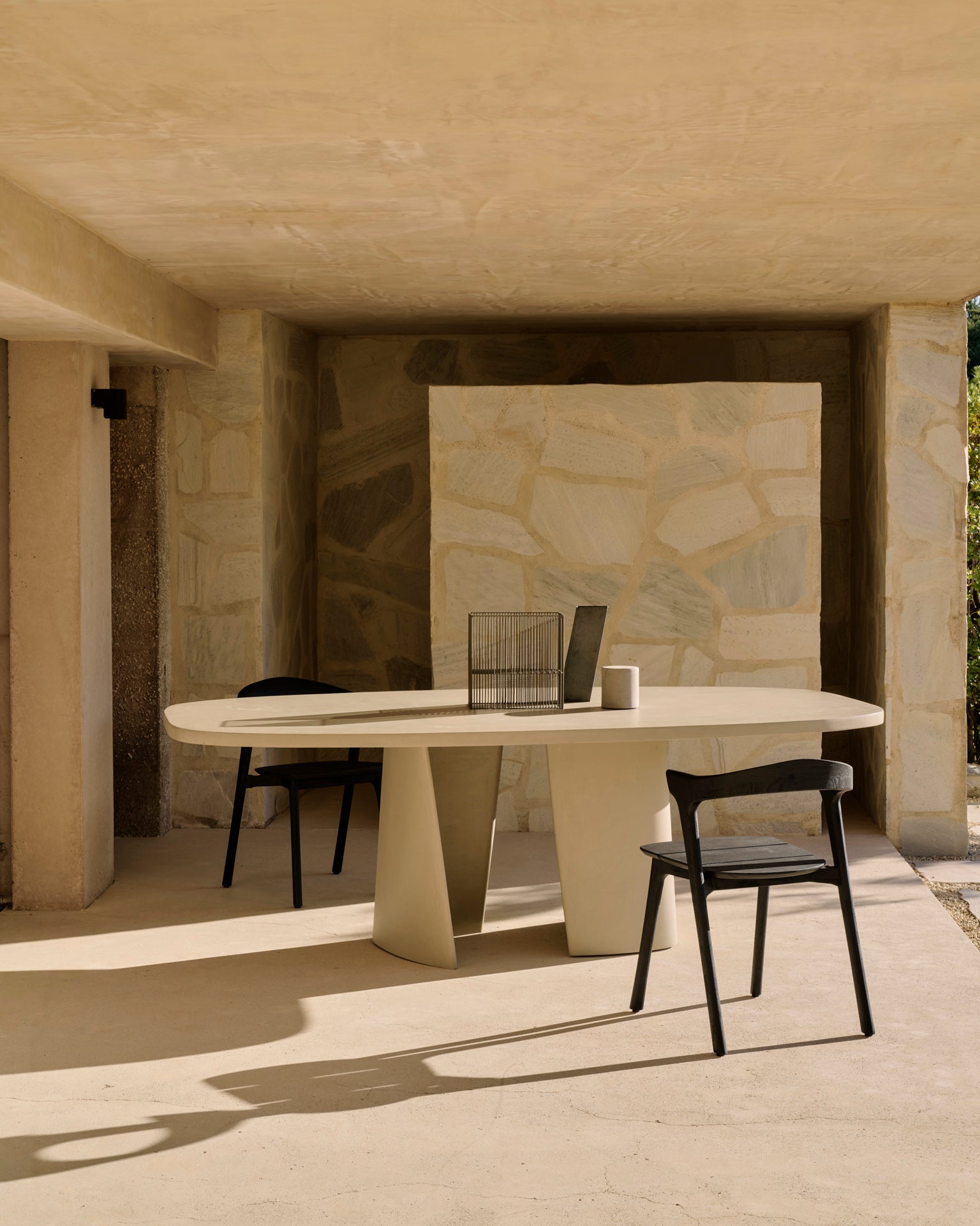Canyon Outdoor Dining Table