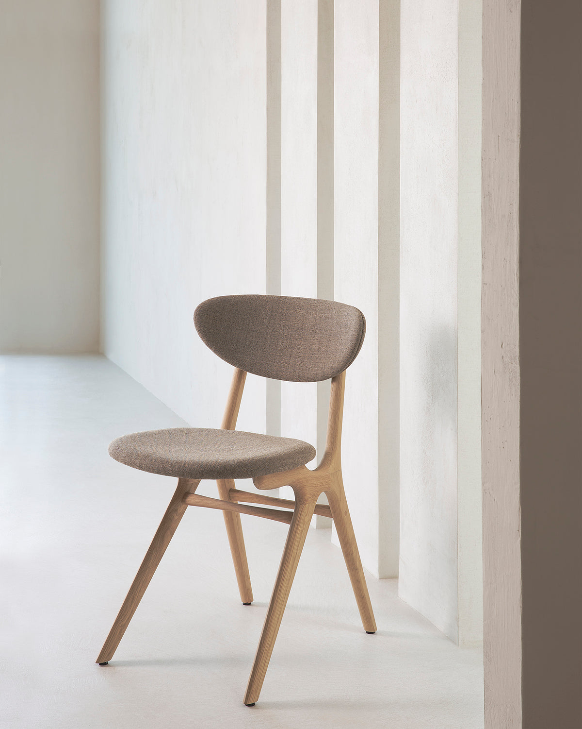 Eye Dining Chair