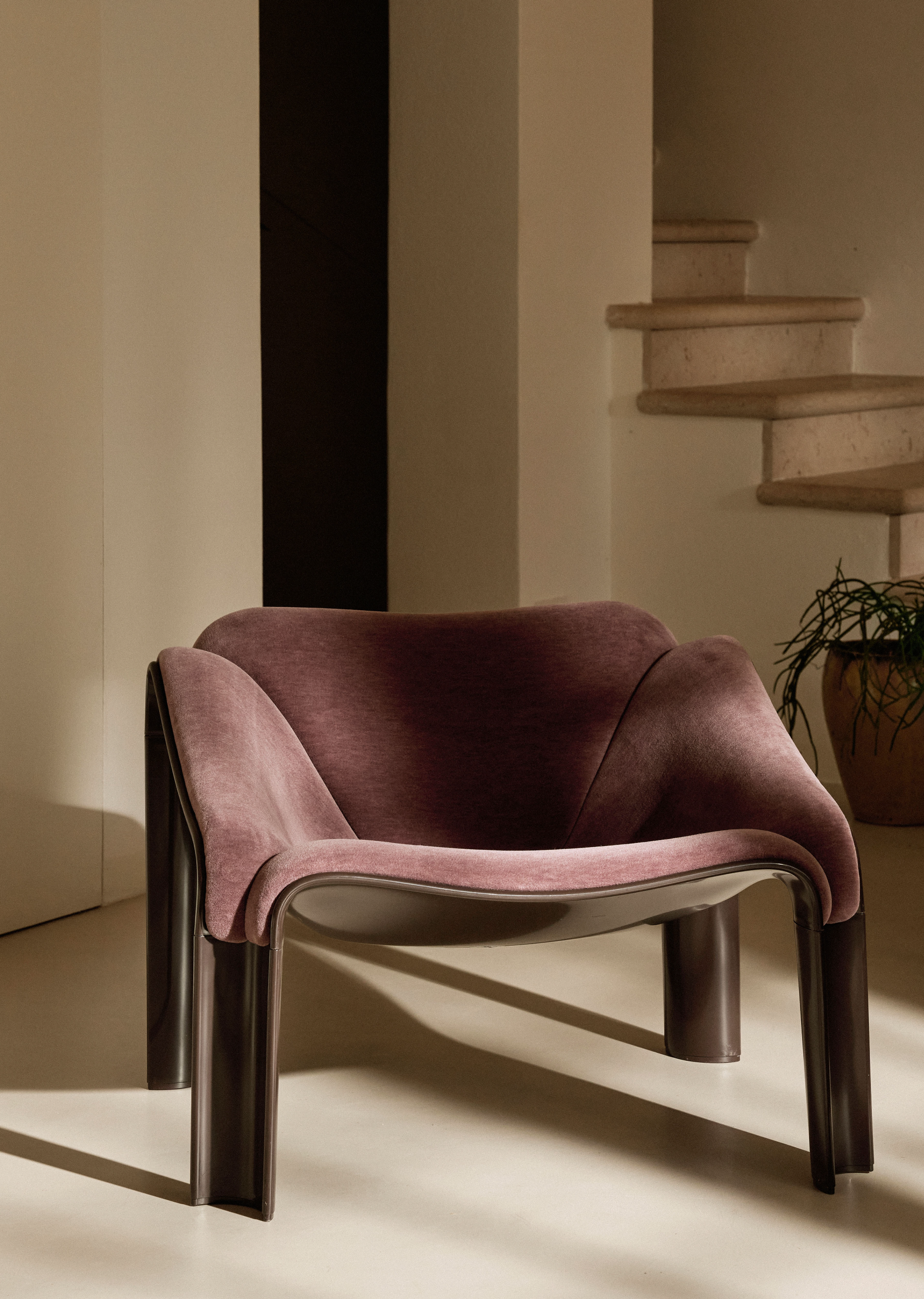 F300 Lounge Chair - More Options