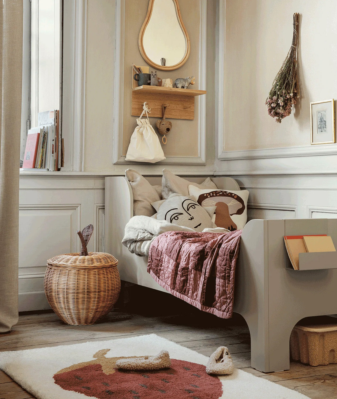 Sill Junior Bed