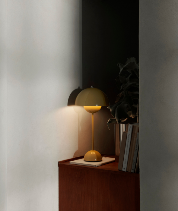 Flowerpot Table Lamp VP3 - More Options