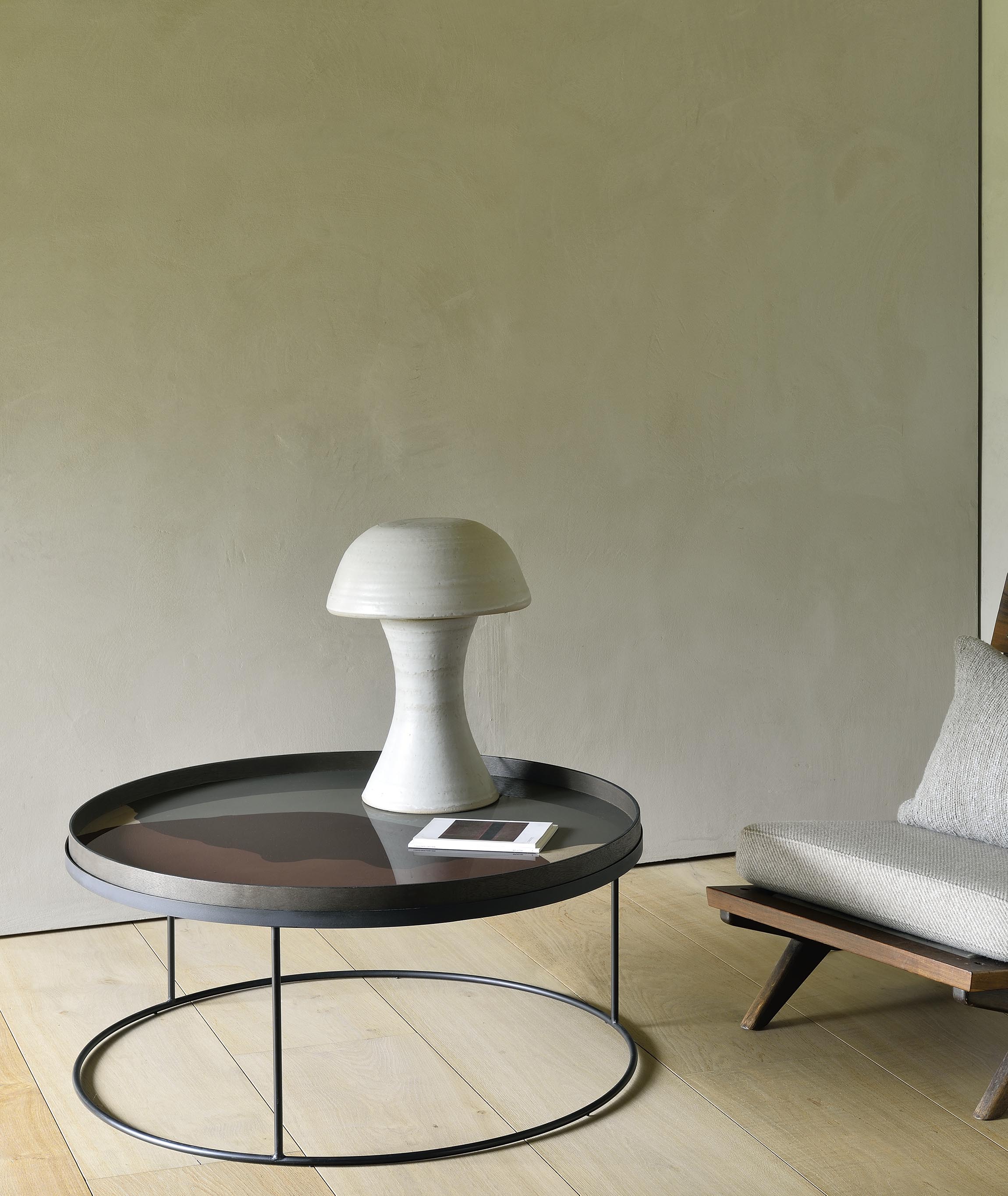 Dots Glass Round Tray - More Options