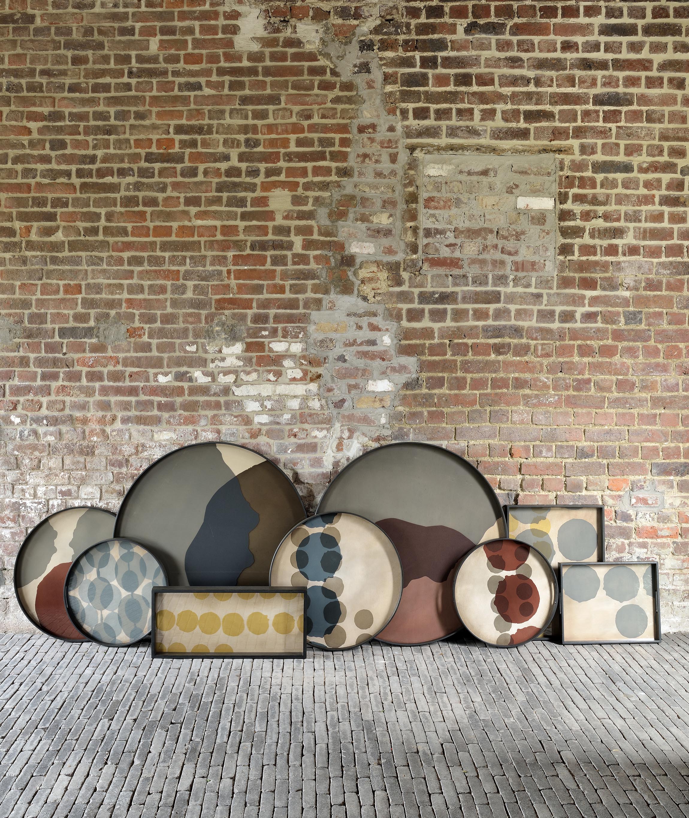 Dots Glass Round Tray - More Options