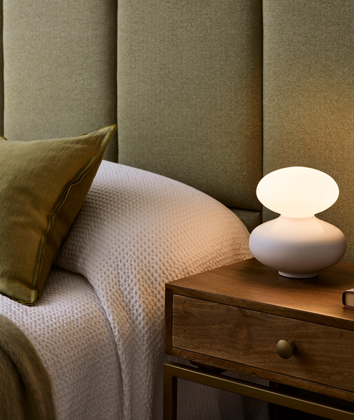 Reflection Oval Table Lamp
