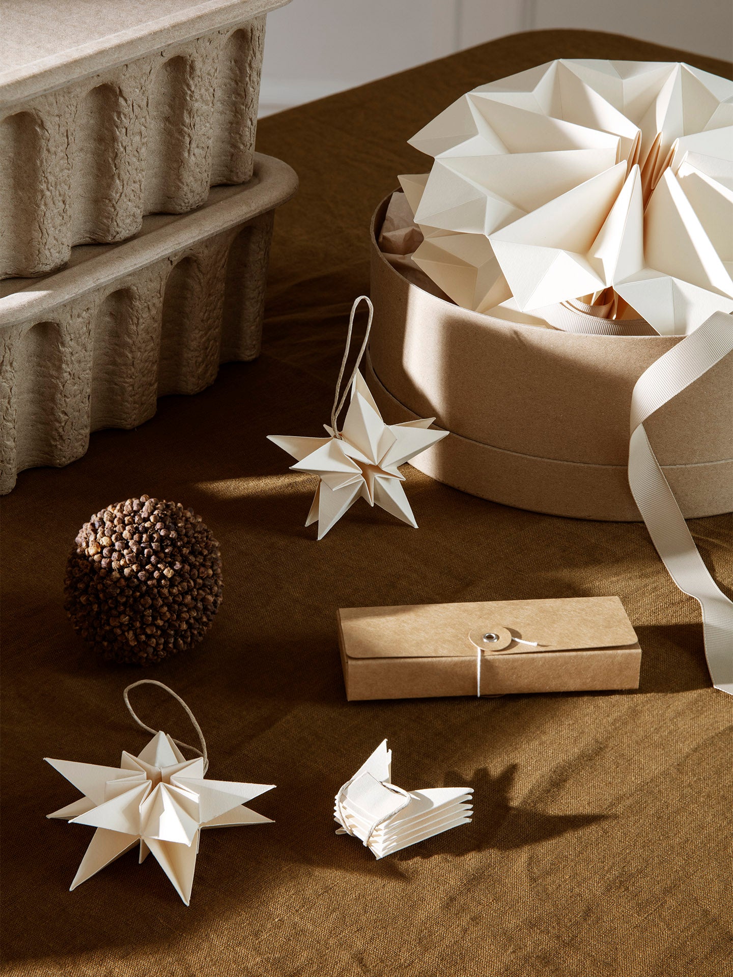 Amanda Paper Star Ornaments Set/3