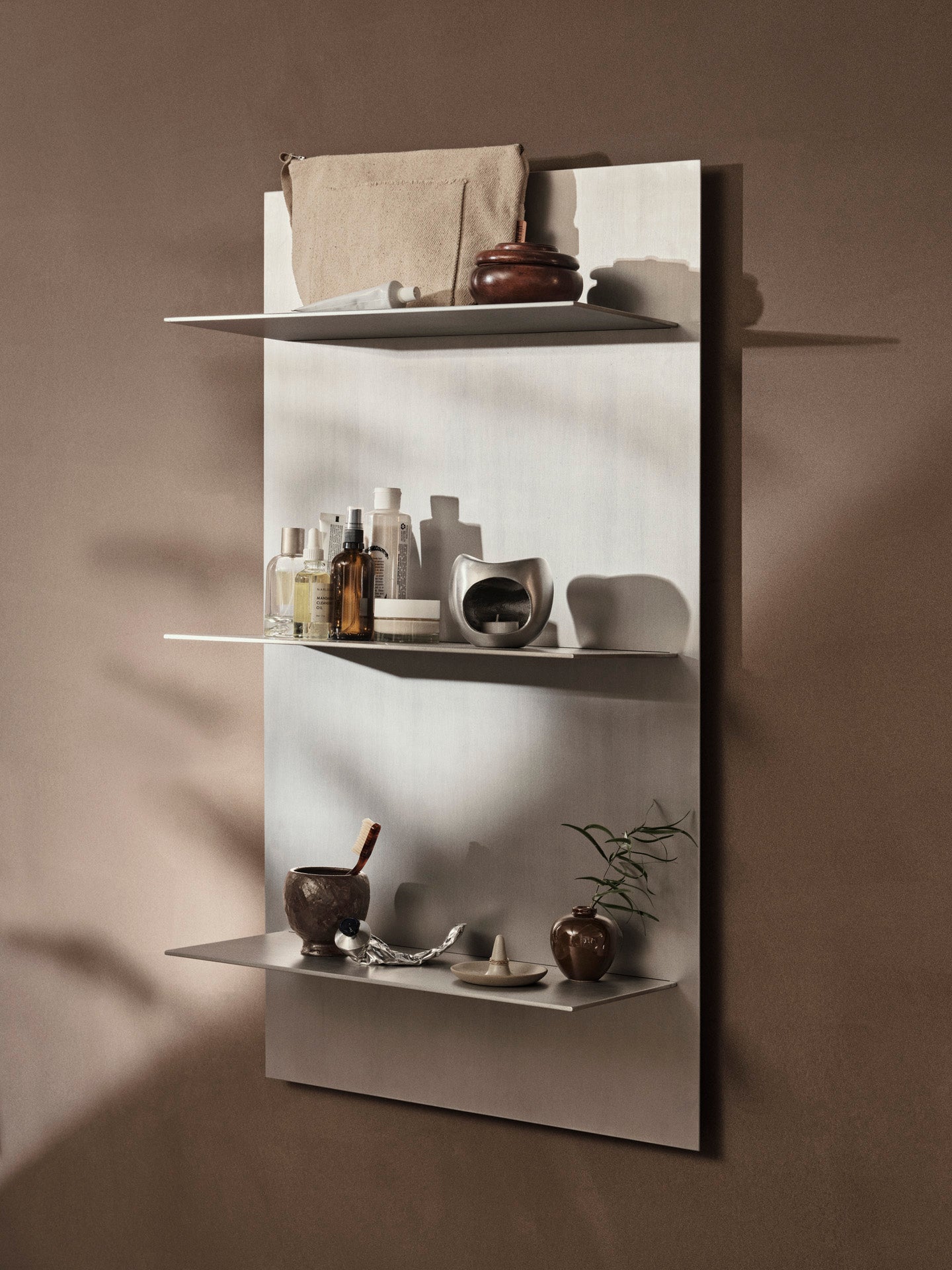 Lager Wall Shelf