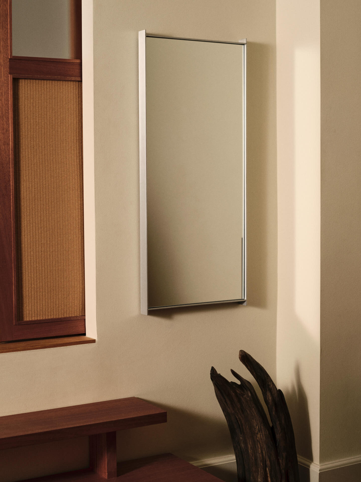 Lager Mirror