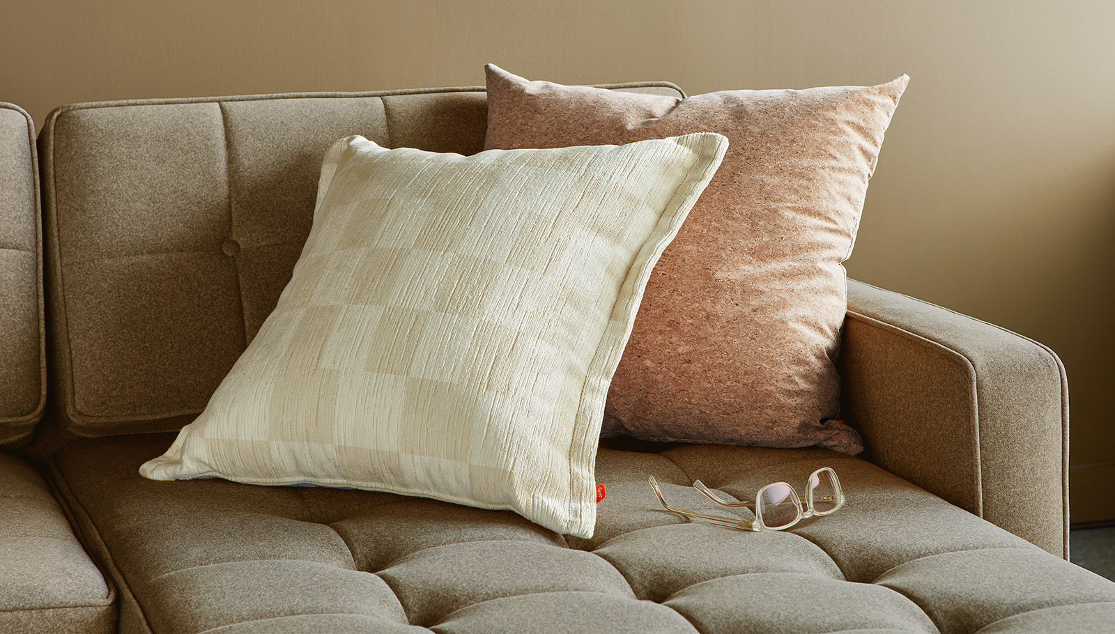 Ravi Pillow - More Options
