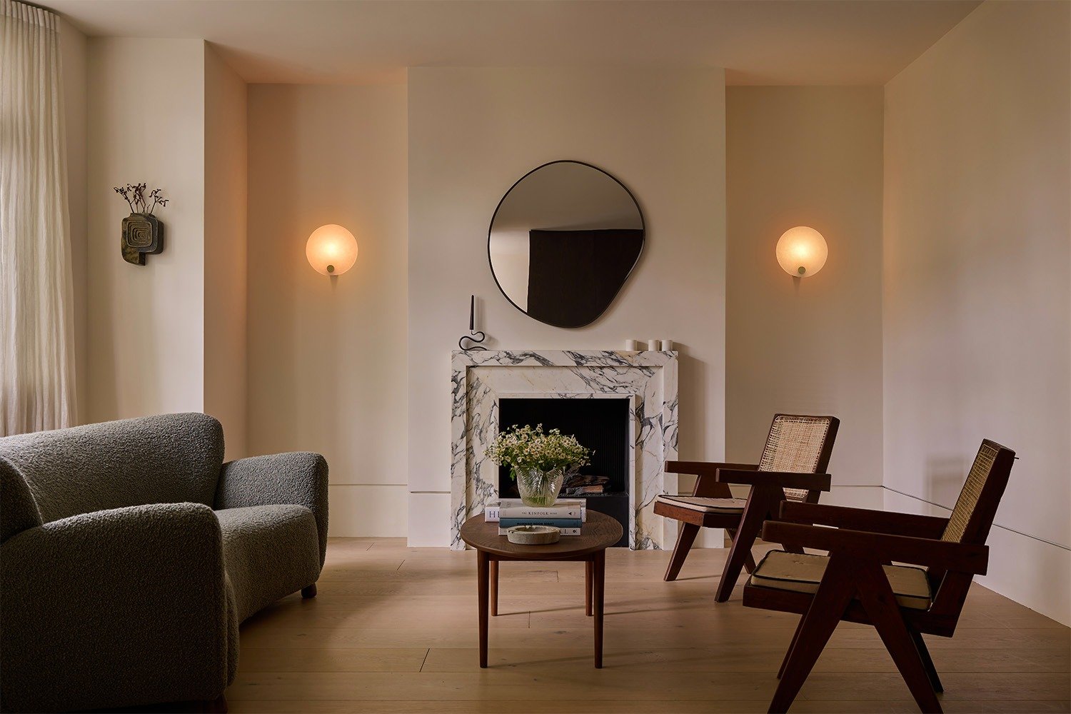 Magma Wall Light