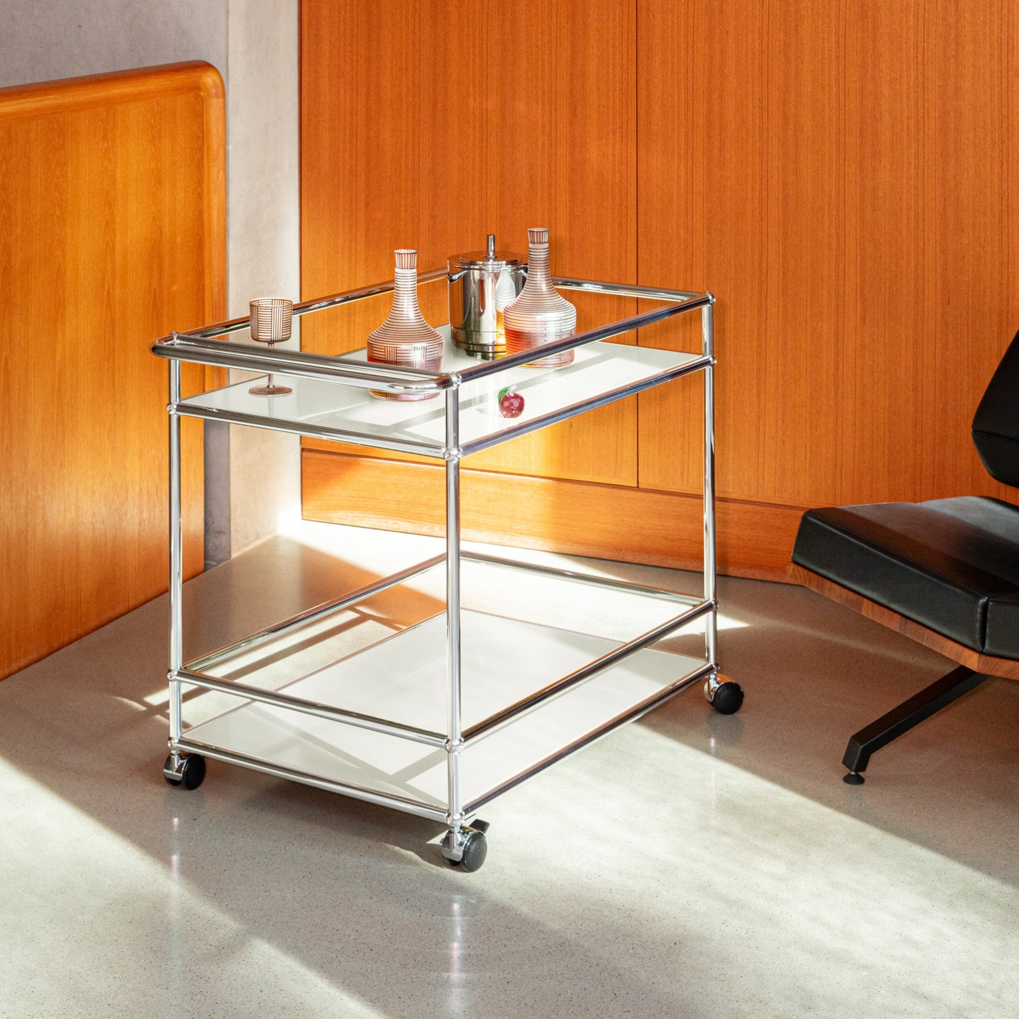USM Haller Serving Cart (L18) | BEAM