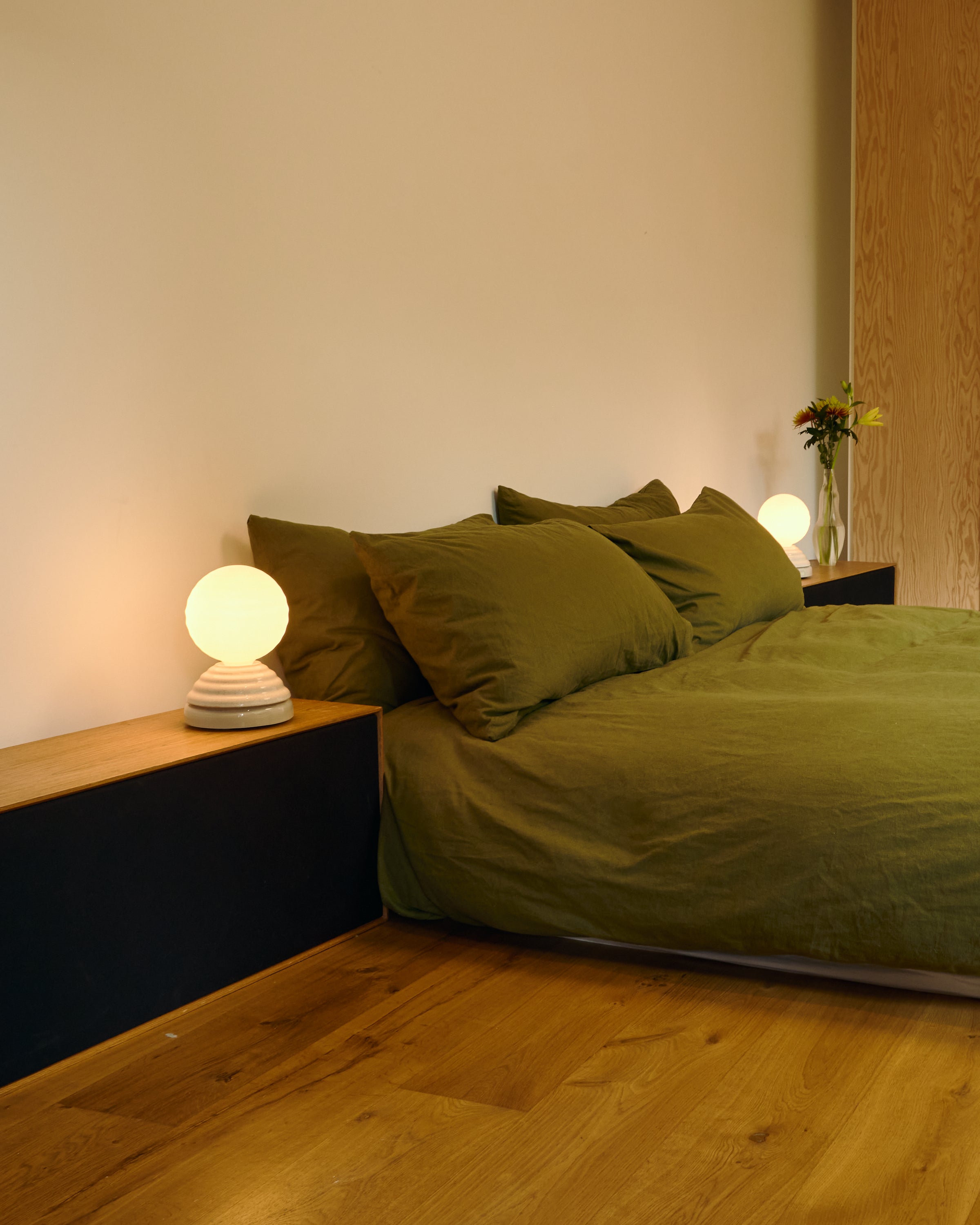 Wake Table Lamp