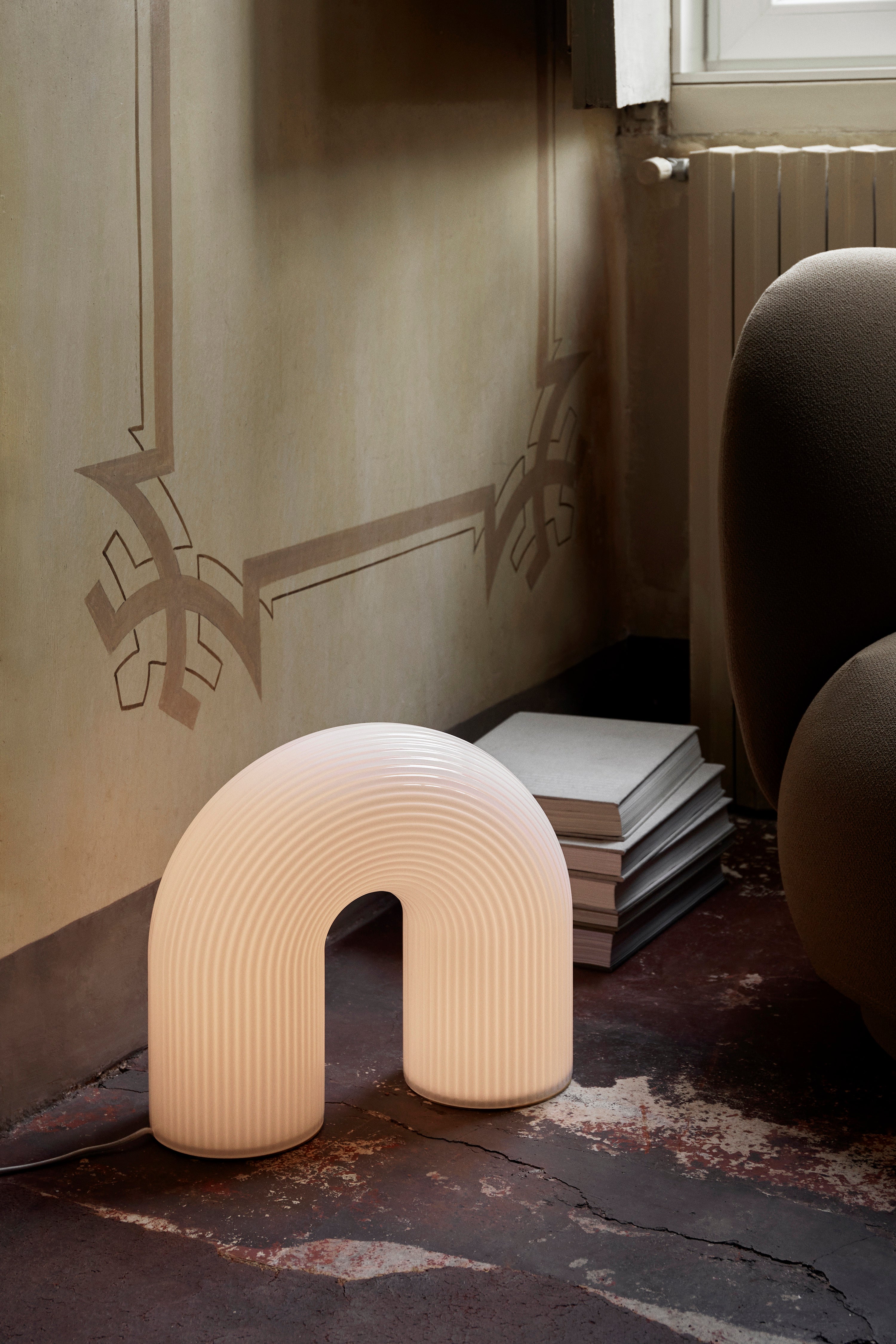 Vuelta Floor Lamp