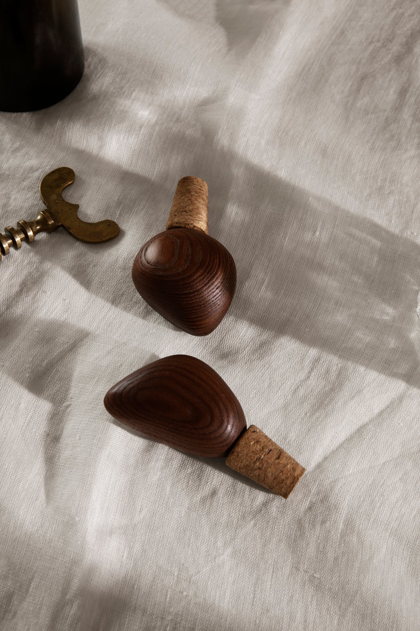 Cairn Wine Stoppers Set/2