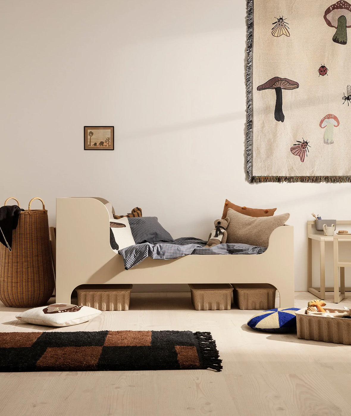 Sill Junior Bed