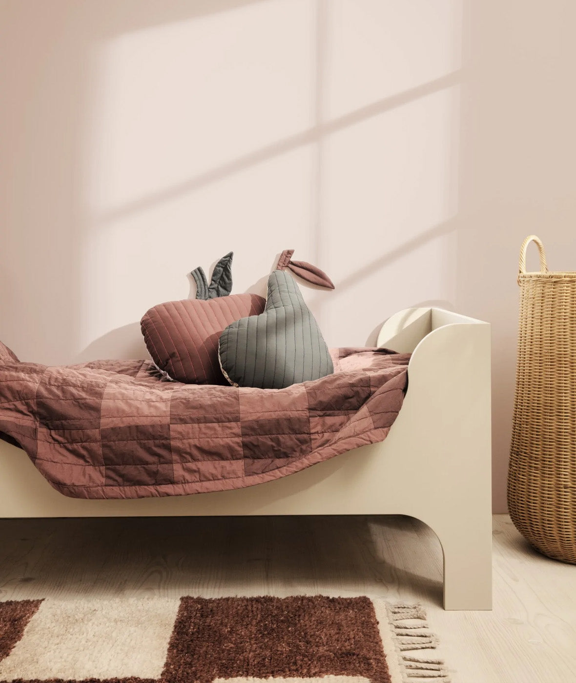Sill Junior Bed