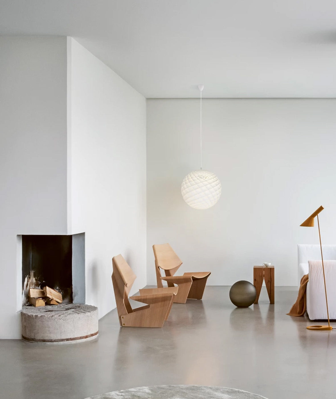 Patera Oval Pendant