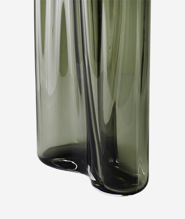 Aer Vase - 2 Sizes Menu - BEAM // Design Store