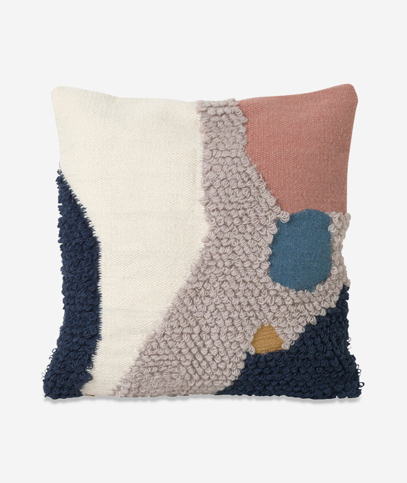 Loop Pillow - Landscape | BEAM
