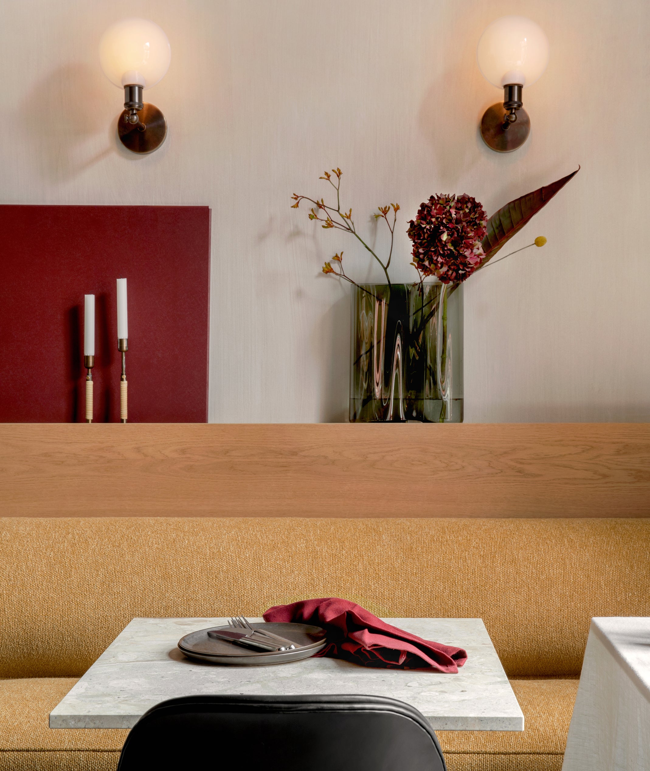 Aer Vase - 2 Sizes Menu - BEAM // Design Store